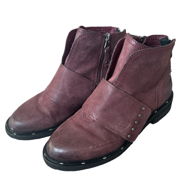 EUC - OTBT Frontage Boots - Eggplant - size 7 - Picture 2 of 4